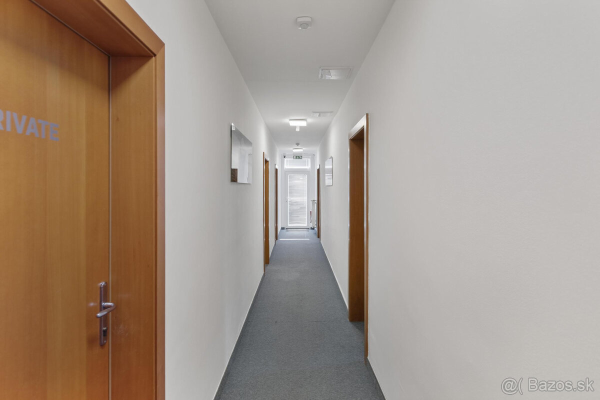 Na predaj štýlový penzión s priamym prístupom k vode v obci - 13