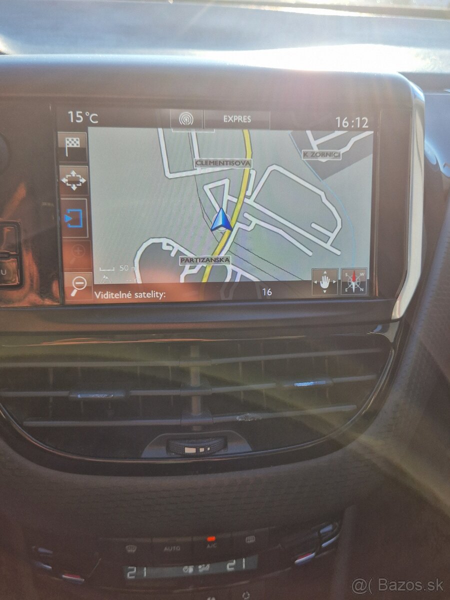 Peugeot 2008 Allure - 13