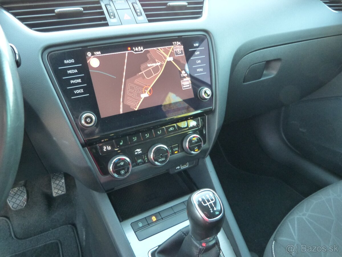 Škoda Octavia Combi 1.6 TDI 115k Clever - 13