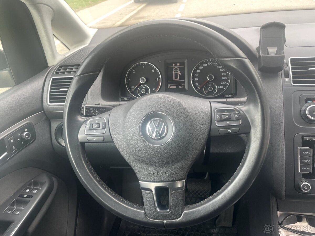 Volkswagen Touran 2.0 TDI - 13