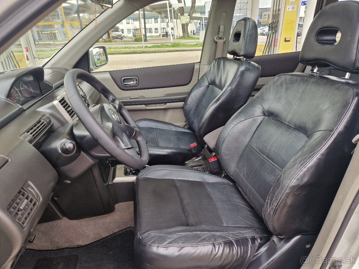 Nissan X-Trail 2.2 dCi Elegance - 13