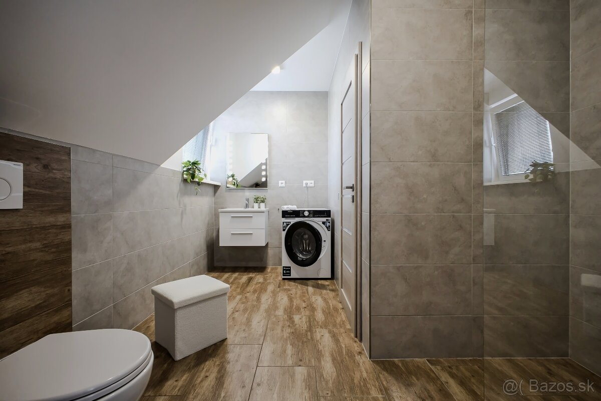 Rodinný dom s dvojgarážou v Špačinciach - 13