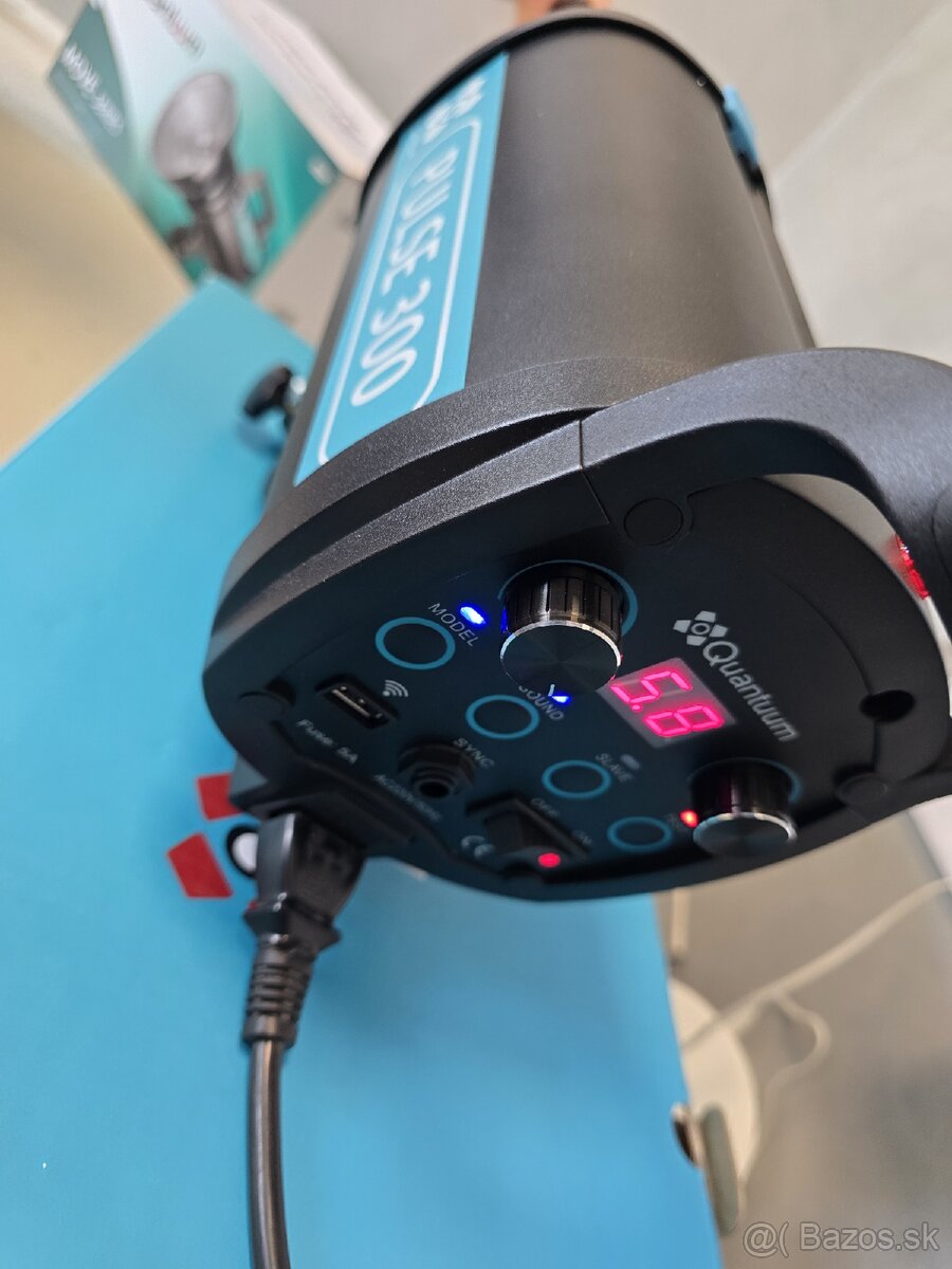 Quantuum studiove zablesky - 13