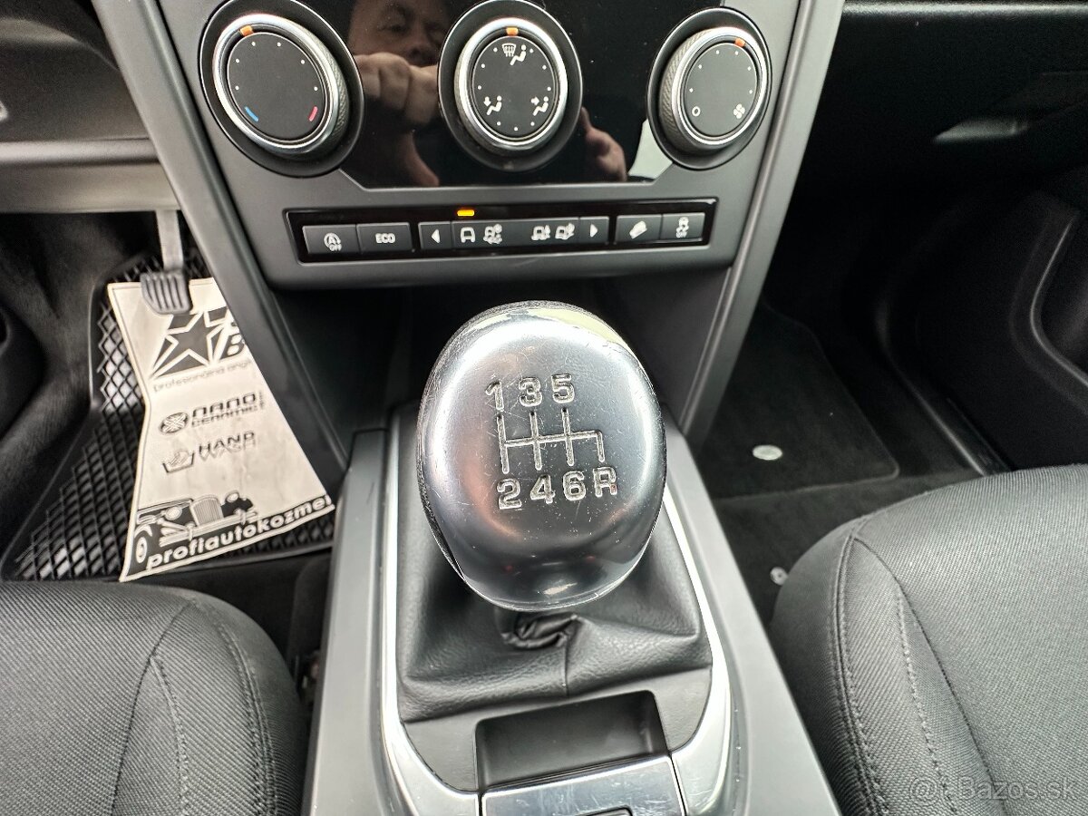 Land Rover Discovery Sport 2.0L TD4 SE - 13