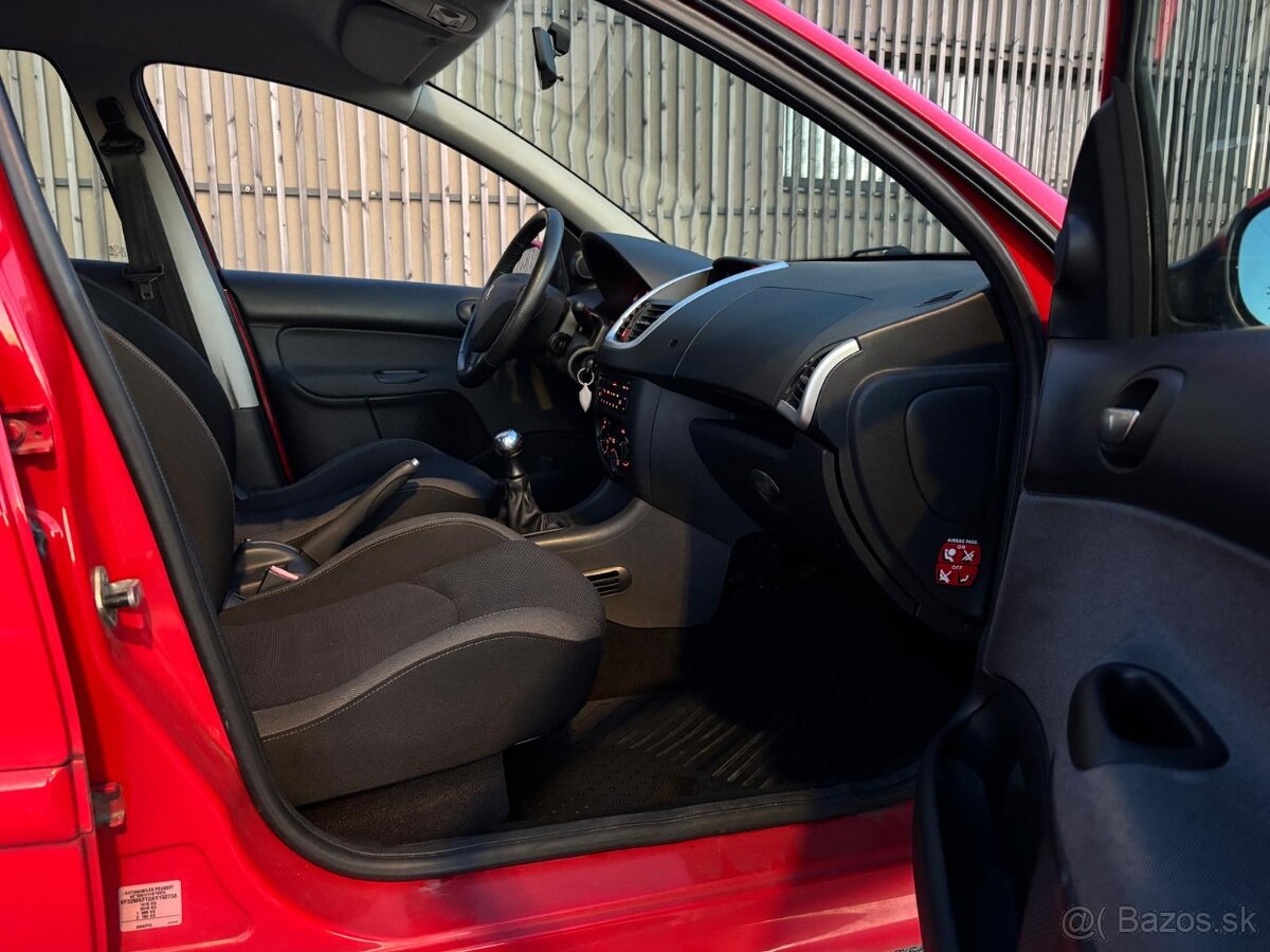 Peugeot 206+ 2011 1.4i 54kW - 13