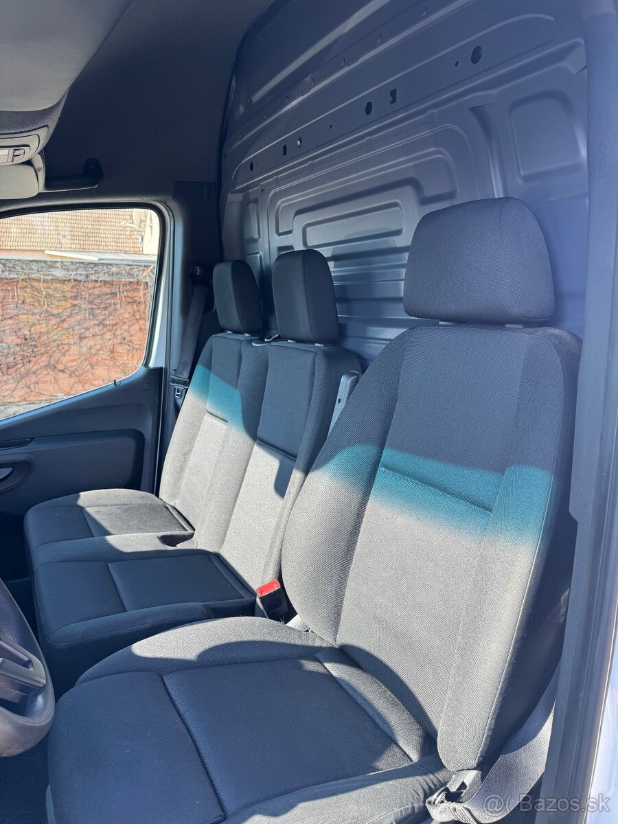 Mercedes Sprinter - vysoká výbava - 13