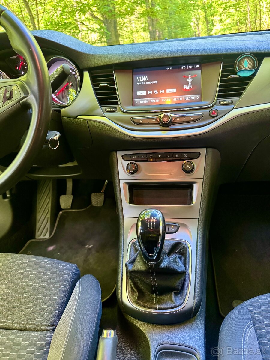 Opel astra sports tourer - 13