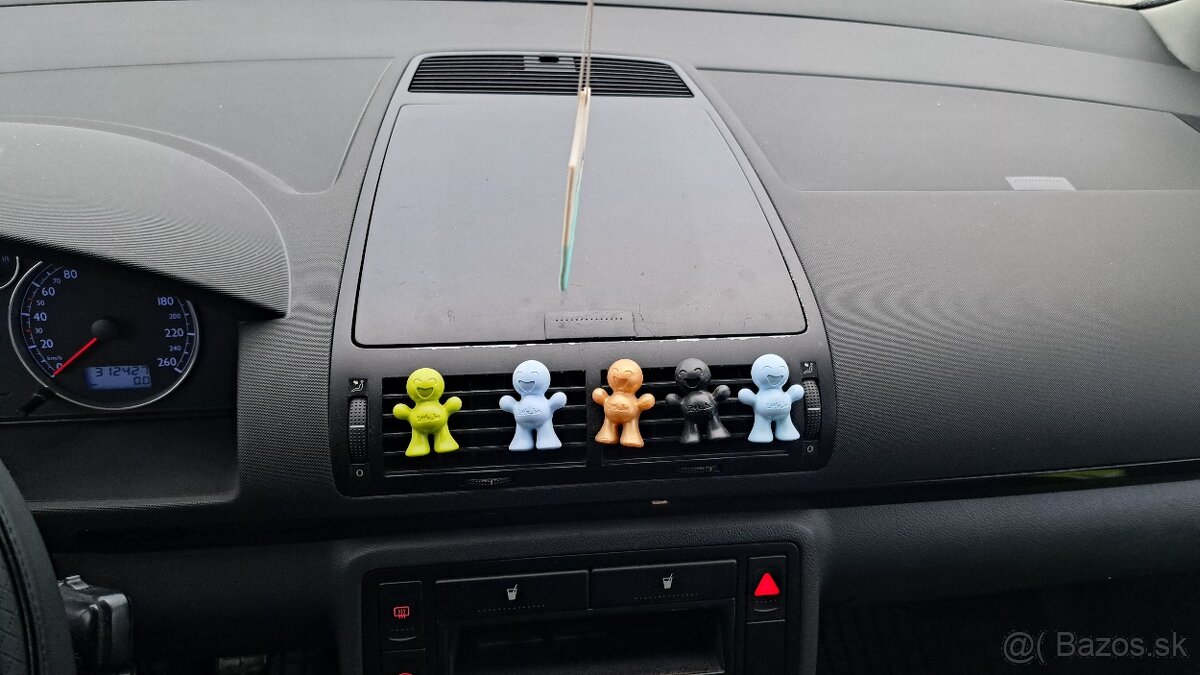 VW Sharan 1,9 TDi 85kW - 13