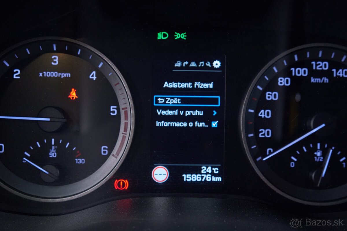 Hyundai Tucson 2.0D manuál 4x4 - 13