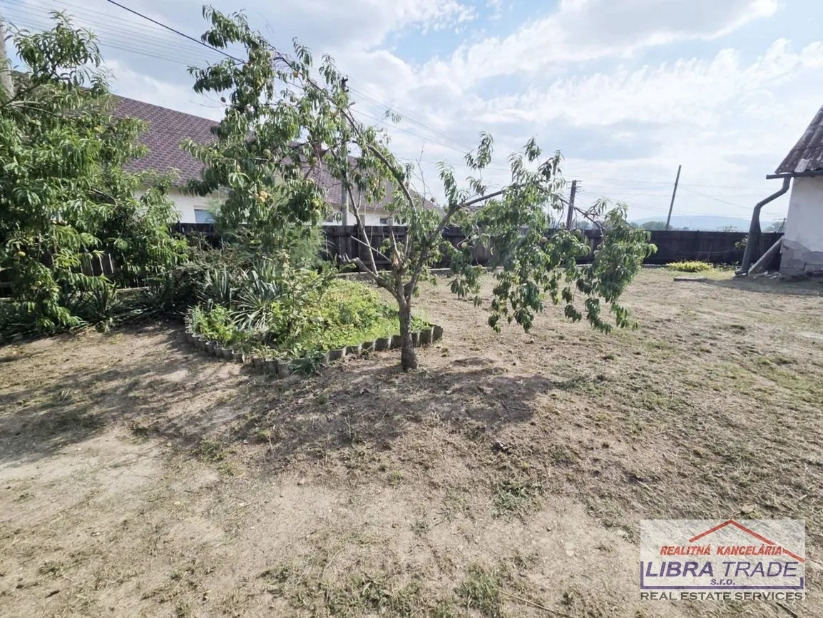 Ponúkame na predaj veľký 5 - izbový rodinný dom v obci Mužla - 13