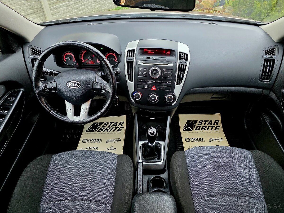 Kia Ceed SW • 1.4i • Facelift 2011 • 59 tisíc KM • Nová STK - 13