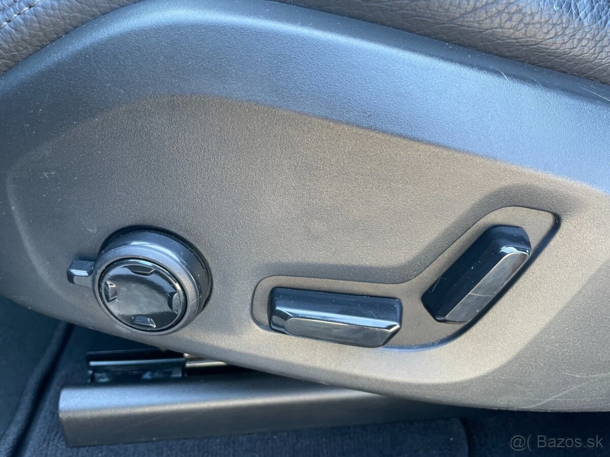 Volvo XC60 D4 AWD INSCRIPTION 1.maj. - 13