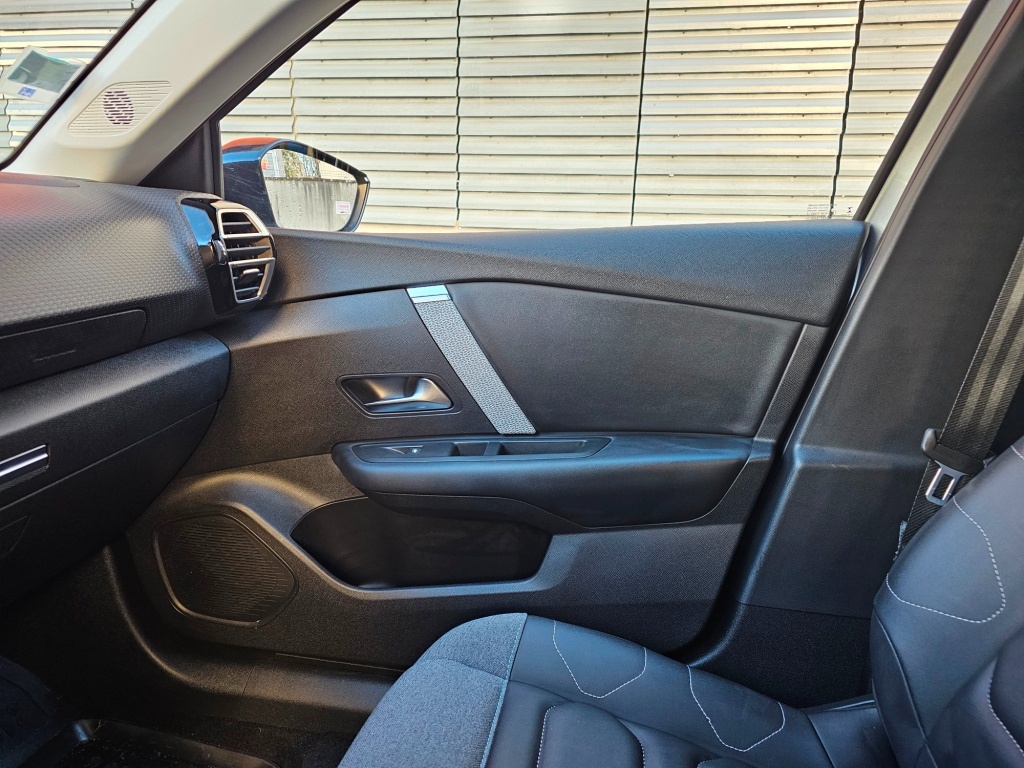 Citroen C4 ë-C4 Electric 136 Shine, rok 2022 - 13