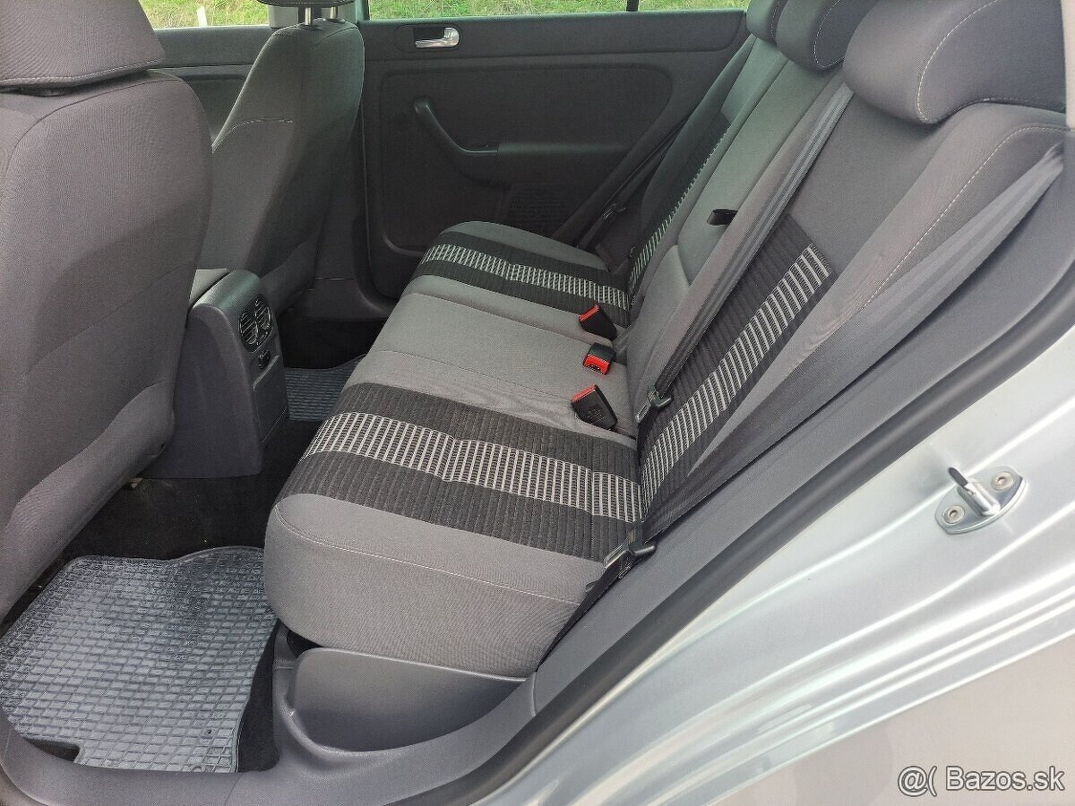 Volkswagen Golf Plus 1.9 TDI UNITED - 13