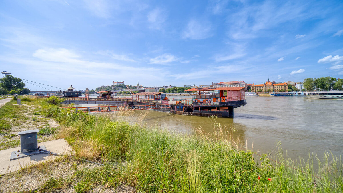 Pontón v TOP lokalite na Tyršovom nábreží - 13