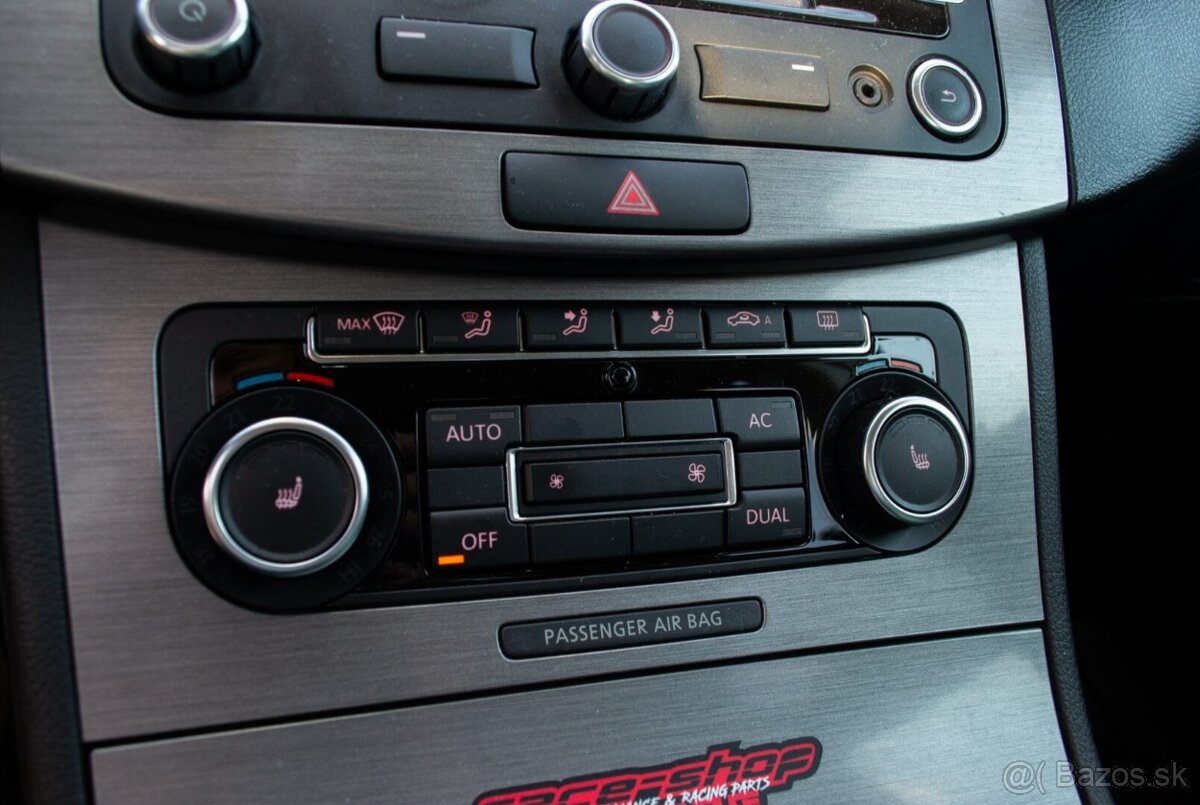 Volkswagen Passat B7 Combi 2.0 TDI DSG - 13