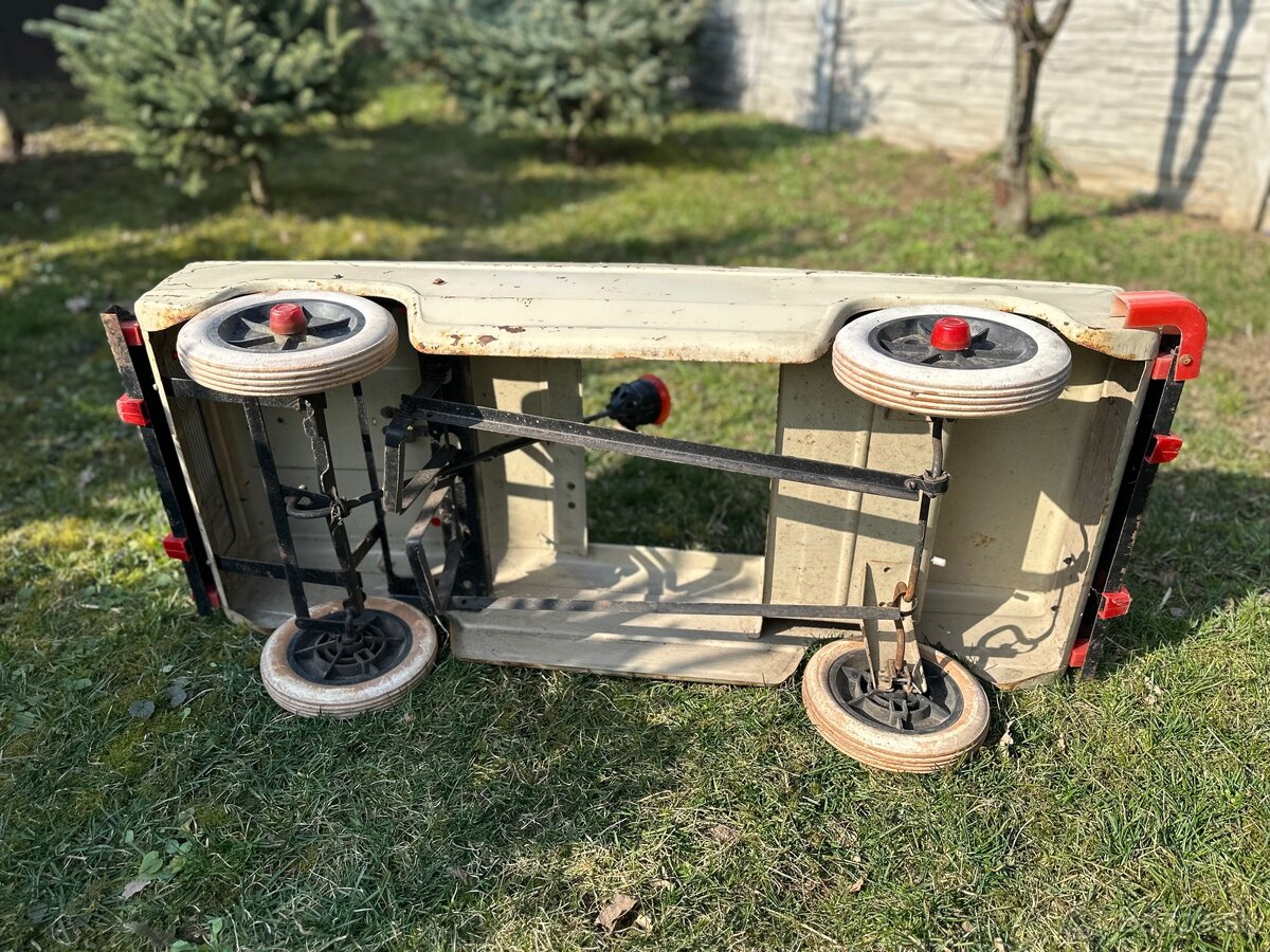 Slapaci auticko - 13