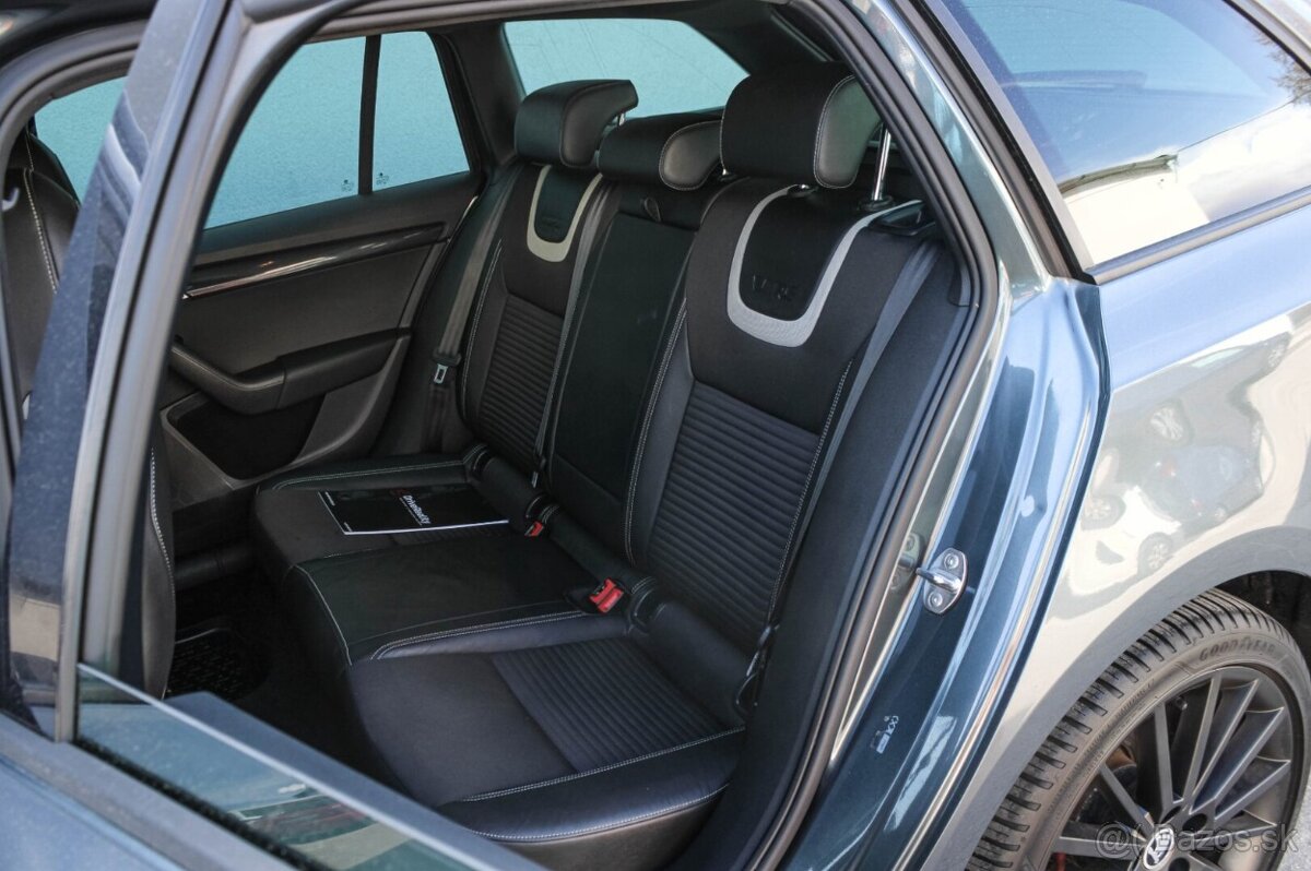 Škoda Octavia Combi 2.0 TDI DPF RS 4x4 DSG - 13