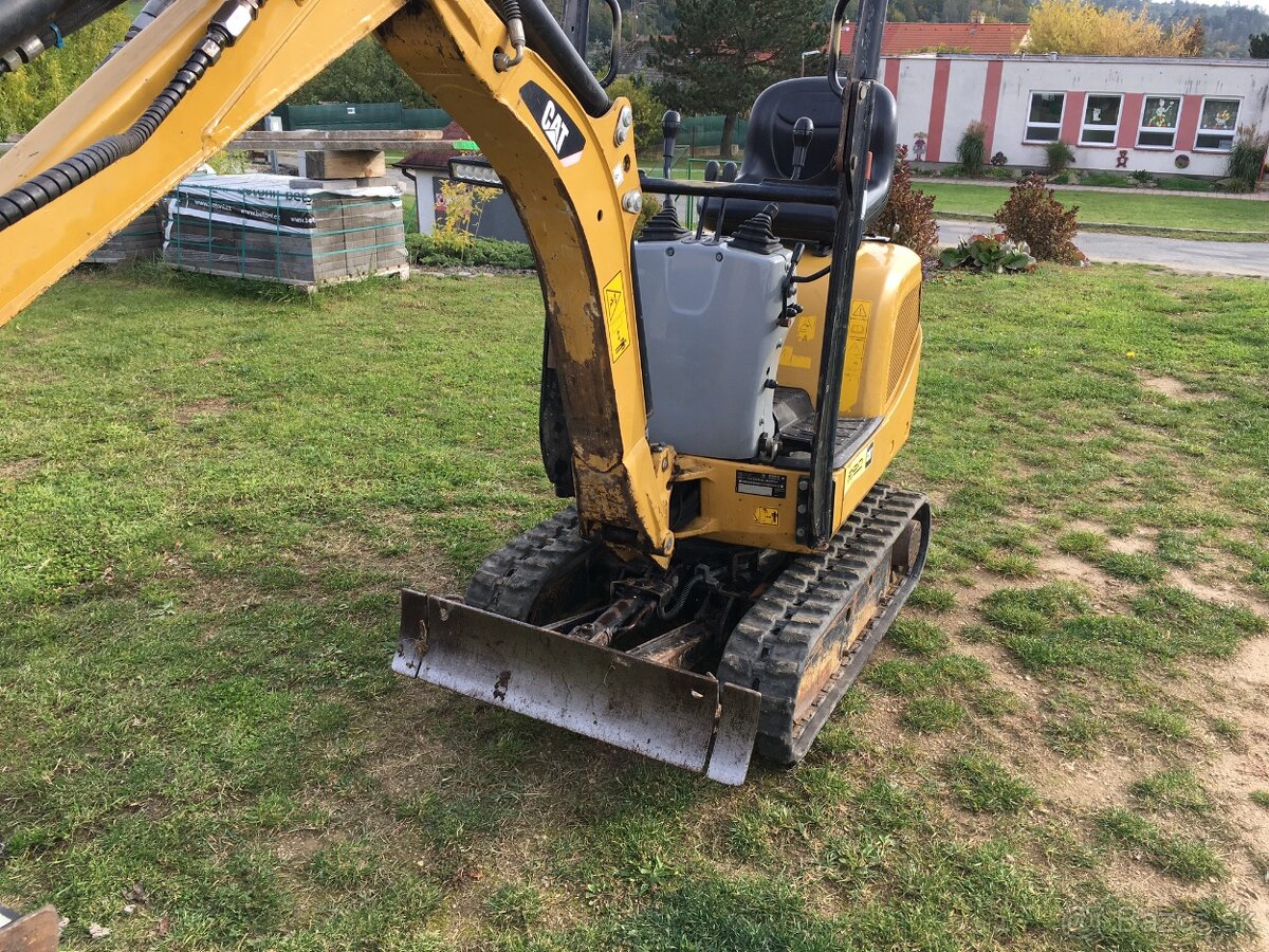 Minibagr CAT 300-9D - 13