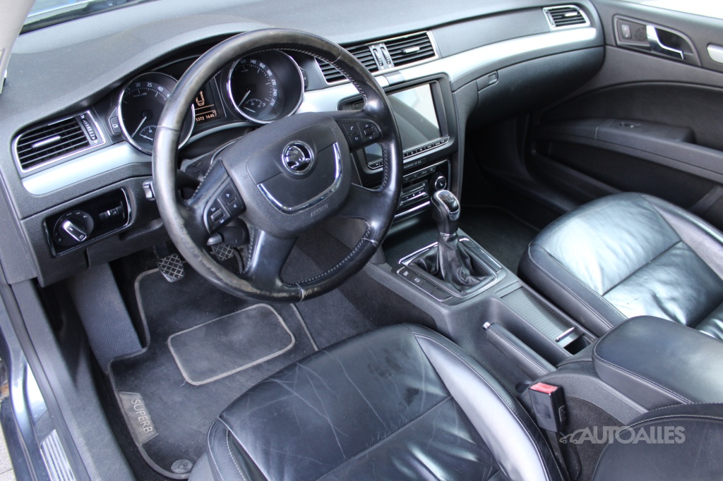 Škoda Superb 2,0 TDi 103 kW ELEGANCE - 13
