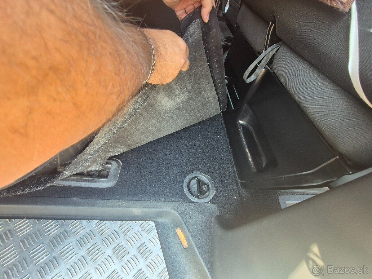 Vw Caravelle T6 - 13