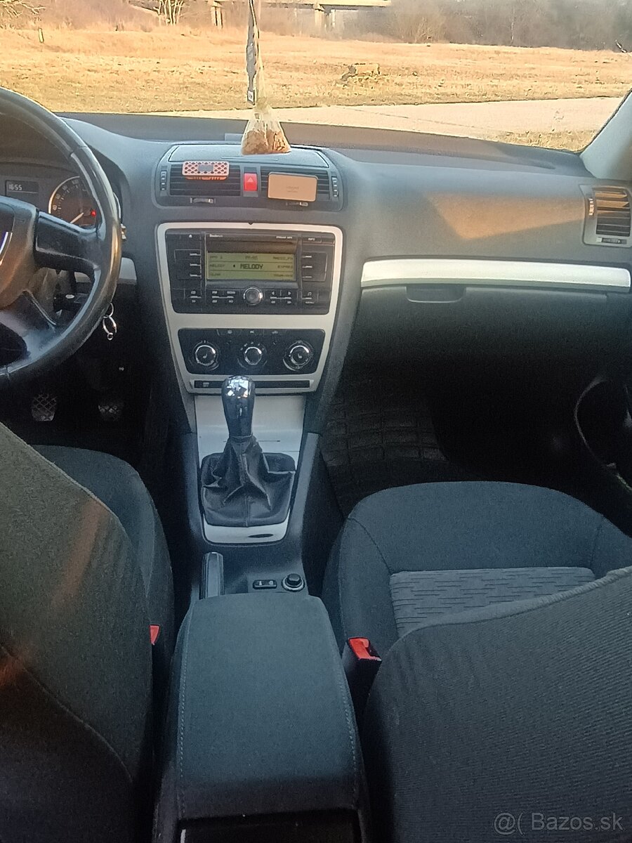 Predám škoda Octavia 1.6tdi - 13