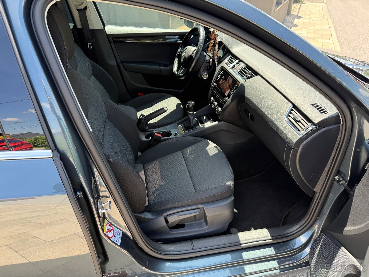 Škoda Octavia 3 facelift Combi - 13