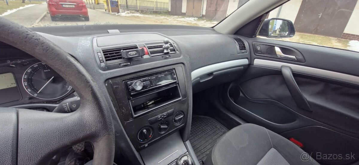 Škoda Octavia II - 13