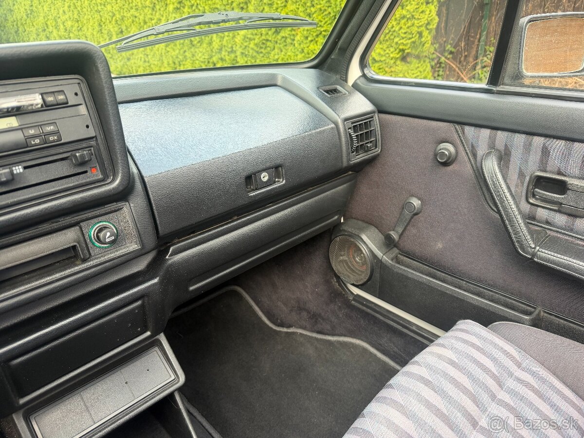 Volkswagen Golf mk1 cabrio - 13