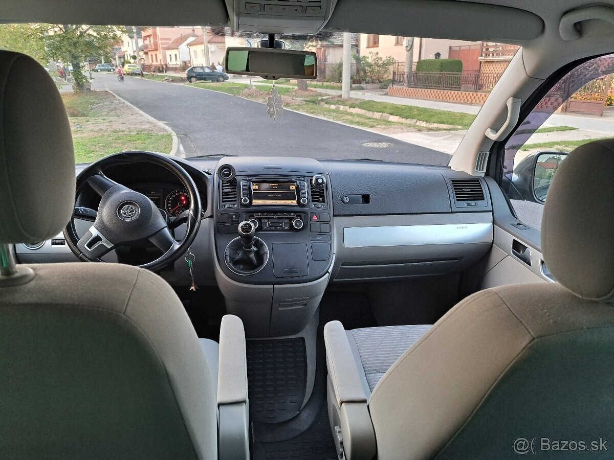 Volkswagen Multivan T5.1 model 2010 - 13