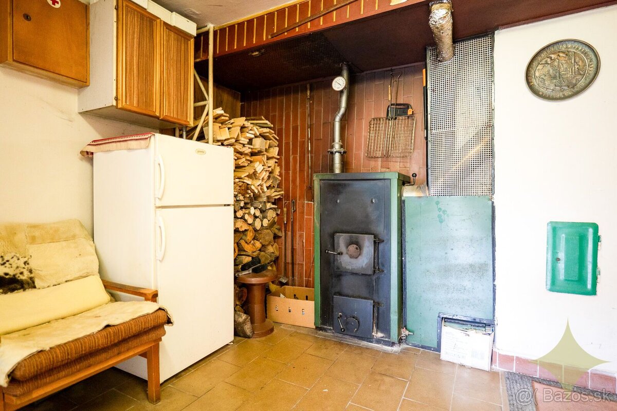 Predaj útulnej, murovanej rekreačnej chaty v tichej časti Du - 13