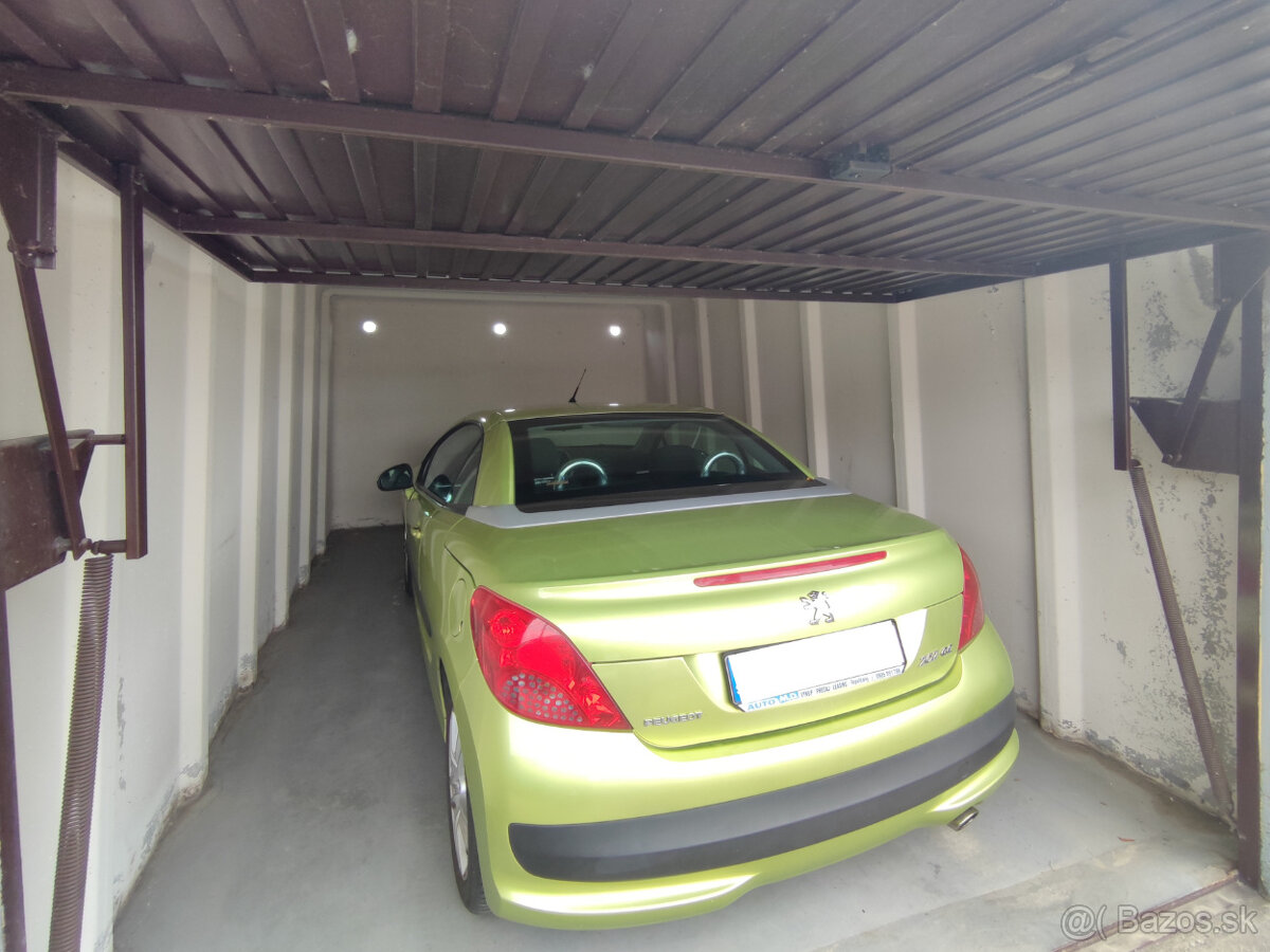 NA PREDAJ ROZOSTAVANÝ RODINNÝ DOM V ZLATNEJ NA OSTROVE - 13