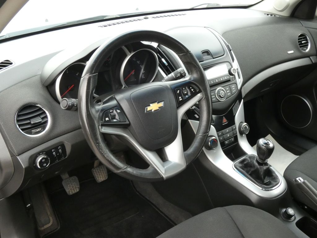 Chevrolet Cruze 1.7 TD TOTÁLNÍ VÝPRODEJ - 13