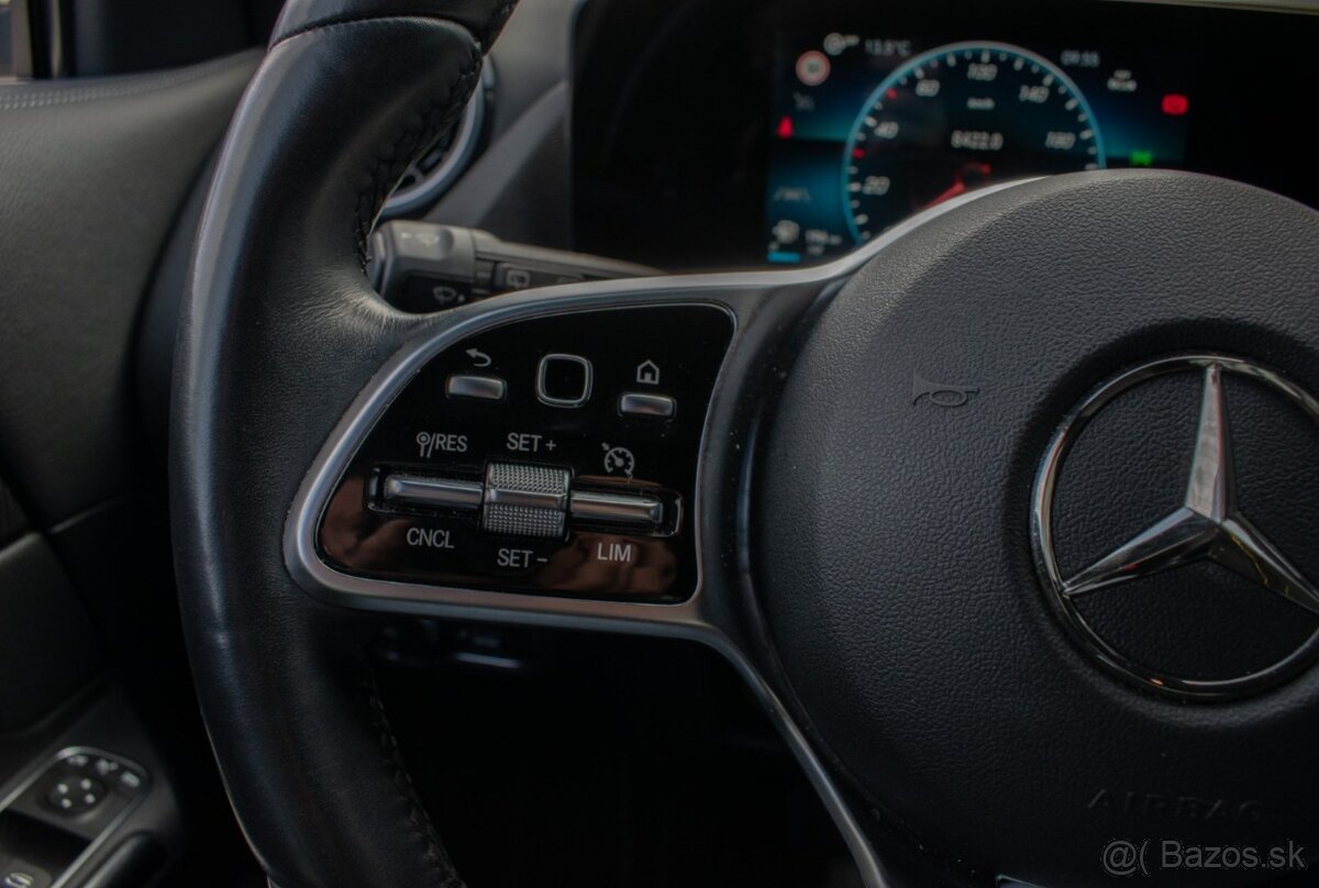 Mercedes-Benz GLA 200d A/T 110kw - 13