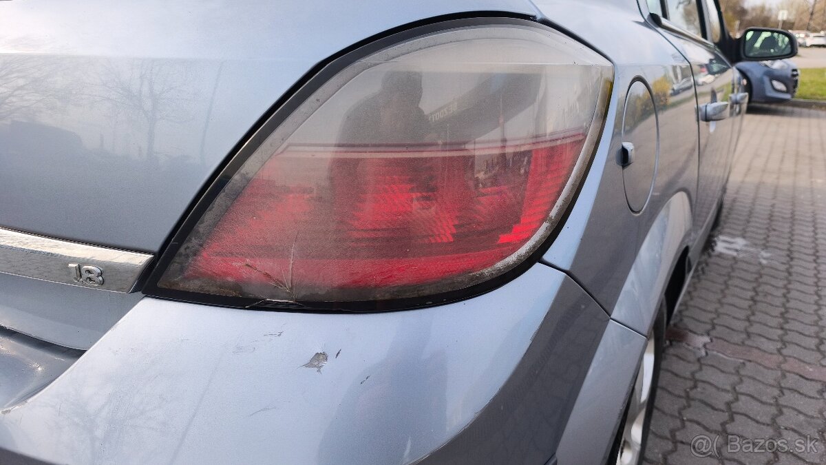 Opel Astra H 1.8 92 kW - 13