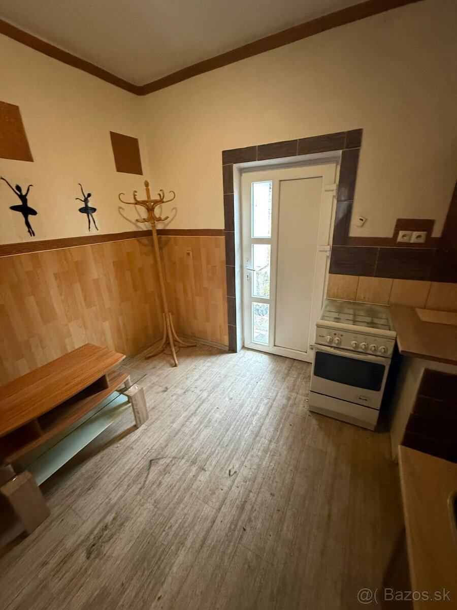 1 izbový dom na predaj - Handlová - 13