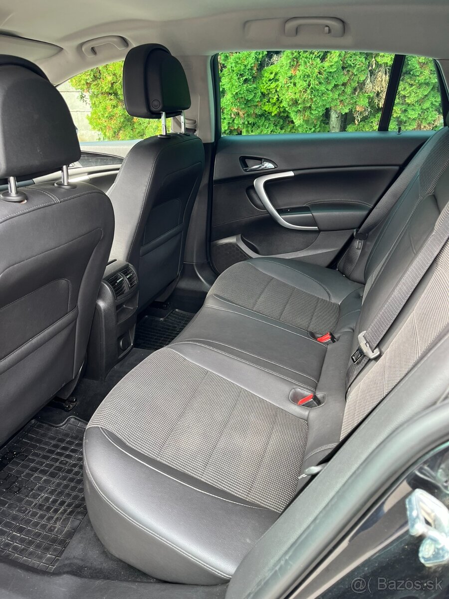 Opel Insignia ST 2.0 CDTI, AUTOMAT, NOVÁ STK - 13
