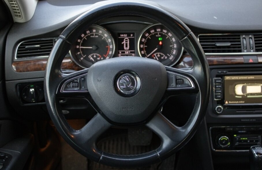 ŠKODA SUPERB 2.0 TDI DSG - 13