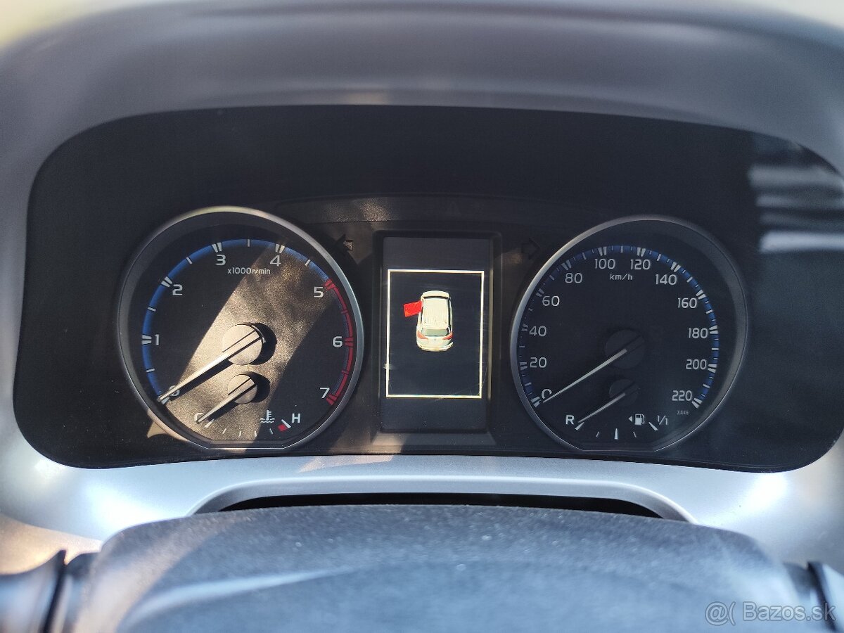 Toyota RAV4 2.0 diesel, 105kw, ročník 2017 - 13