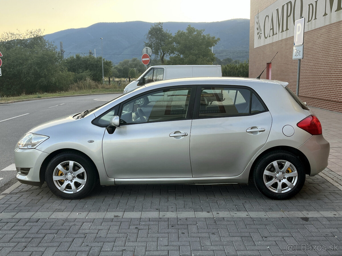 Toyota Auris 1.4 VVTi - 13