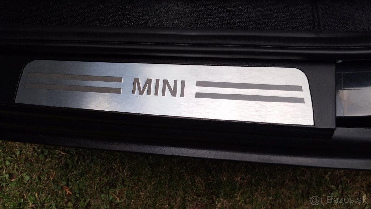 MINI cooper countryman 1,6 benzín 90 KW ALL 4 r.v.2014 - 13