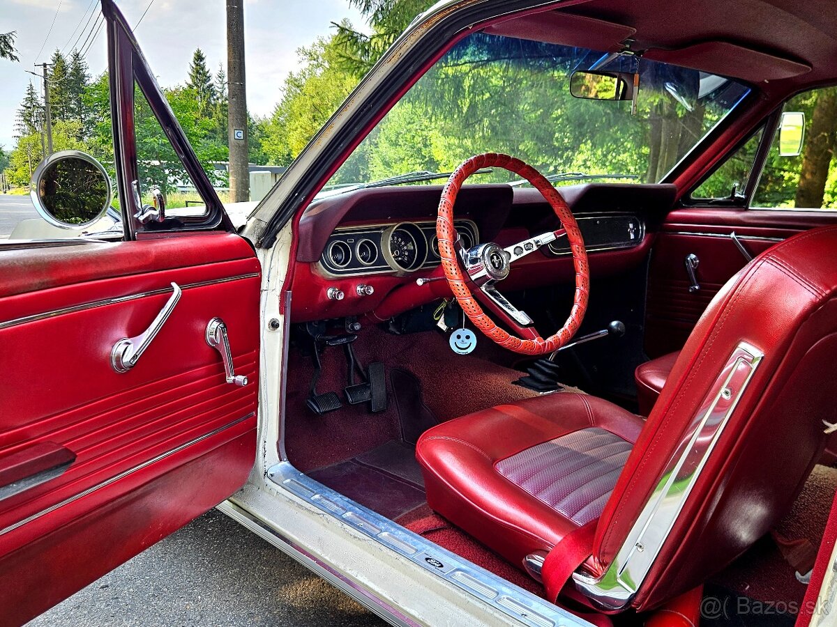 FORD MUSTANG - 13