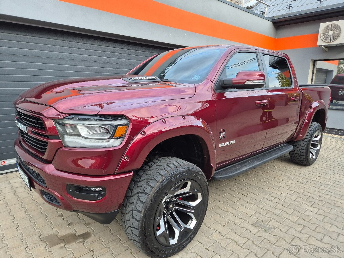 DODGE RAM 5,7 HEMI BLACK WIDOW 39 000km odpočet DPH - 13