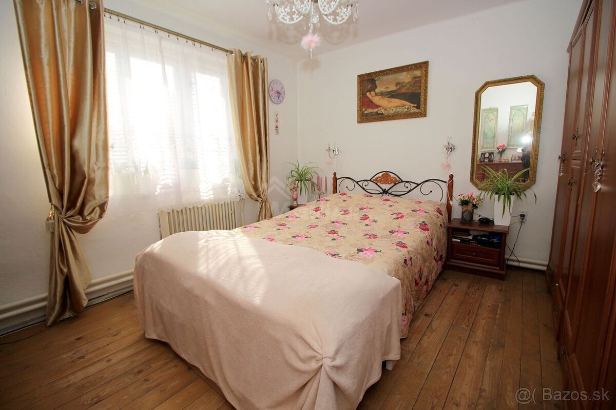 PREDAJ 4 izb DOM s garážou a poz. 992m2 obec Krásno - 13