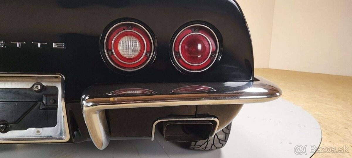 Chevrolet Corvette C3 Stingray z roku 1972 - 13