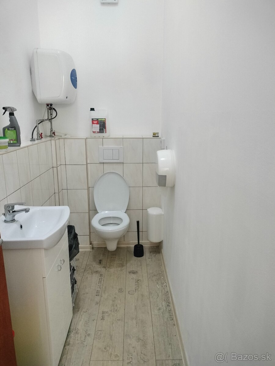 Predajňa v Barci, znížená cena - 13