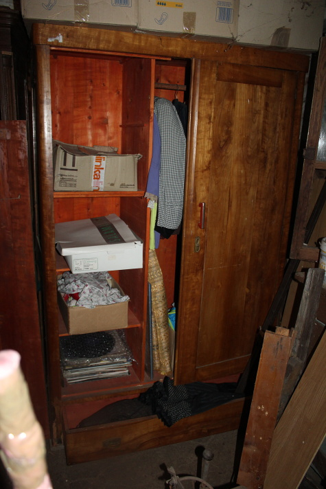 12 x starožtné kusi nábytku - 13