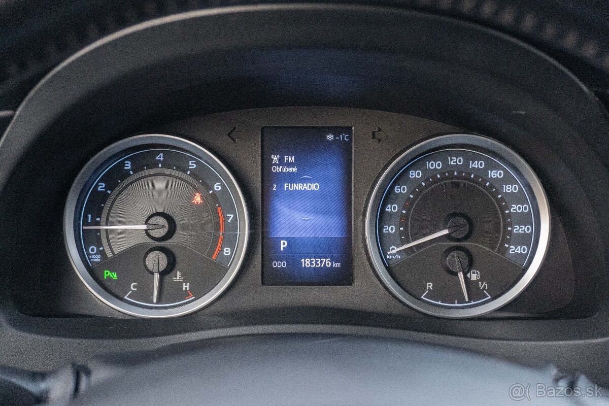 Toyota Corolla 1,6 Executive automat - 13