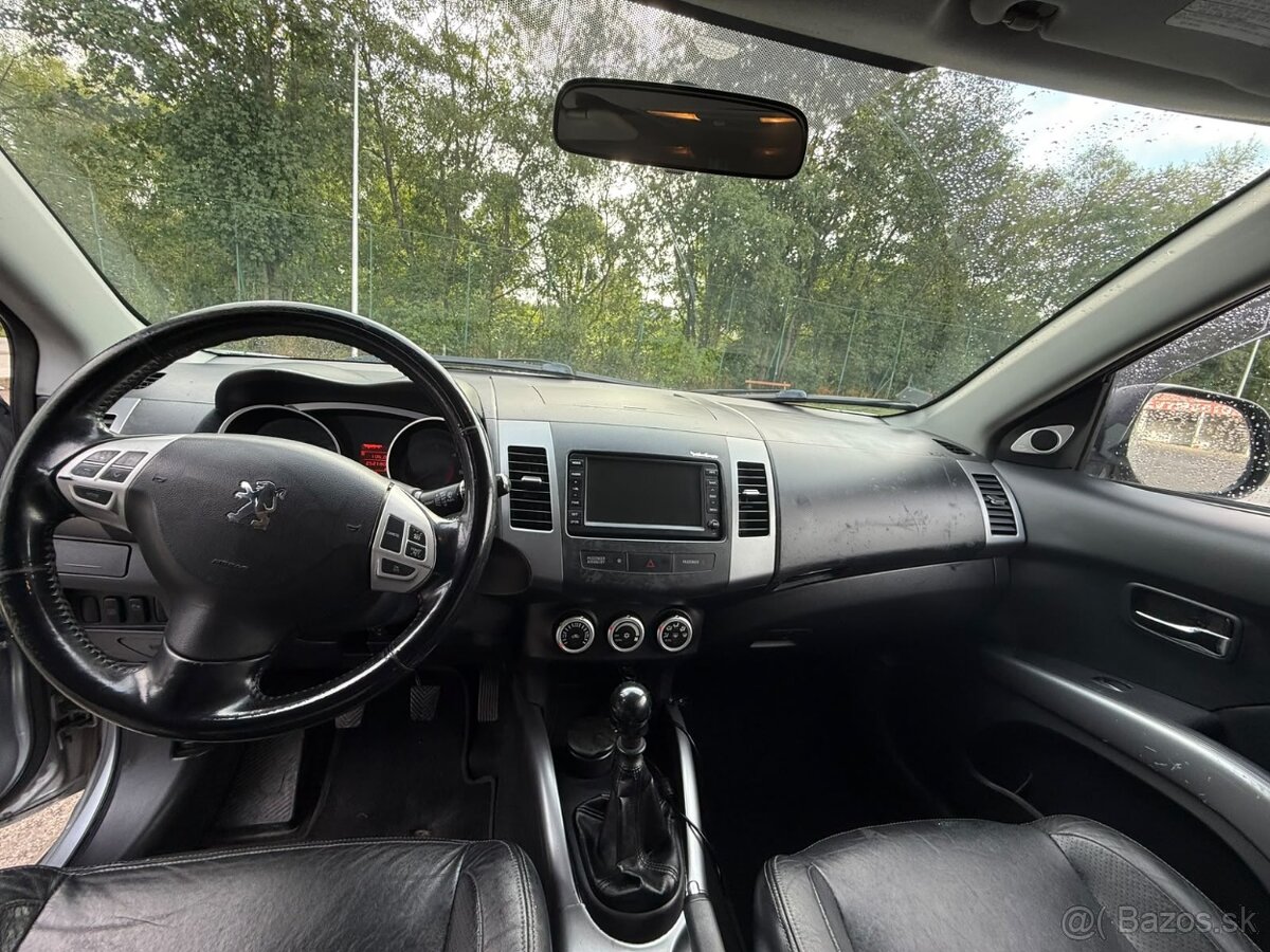 Peugeot 4007 - 13