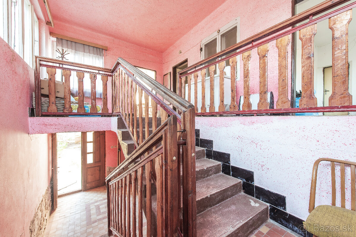 Rodinný dom určený na rekonštrukciu v obci Veľké Trakany. - 13